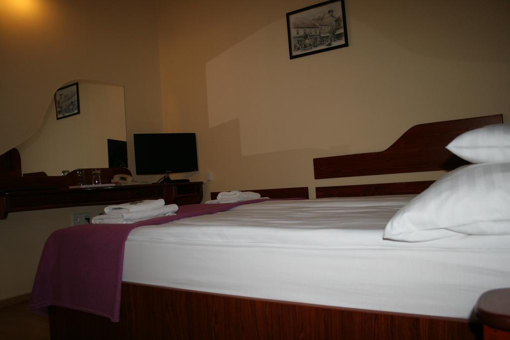 Szent Gyoergy Fogado Hotel เปตช์ ห้อง รูปภาพ